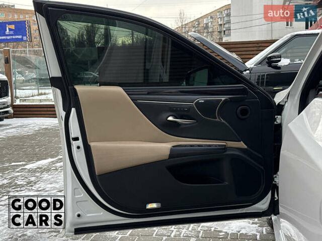 Білий Лексус ЕС, об'ємом двигуна 2.49 л та пробігом 73 тис. км за 43500 $, фото 18 на Automoto.ua