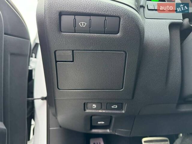 Белый Лексус ЕС, объемом двигателя 2.49 л и пробегом 84 тыс. км за 44990 $, фото 16 на Automoto.ua