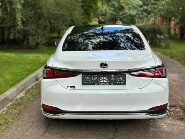 Белый Лексус ЕС, объемом двигателя 3.5 л и пробегом 59 тыс. км за 19700 $, фото 6 на Automoto.ua