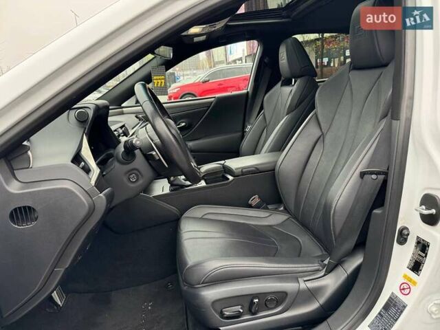 Белый Лексус ЕС, объемом двигателя 2.49 л и пробегом 84 тыс. км за 44990 $, фото 7 на Automoto.ua