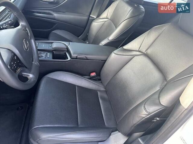 Білий Лексус ЕС, об'ємом двигуна 2.49 л та пробігом 52 тис. км за 34500 $, фото 28 на Automoto.ua