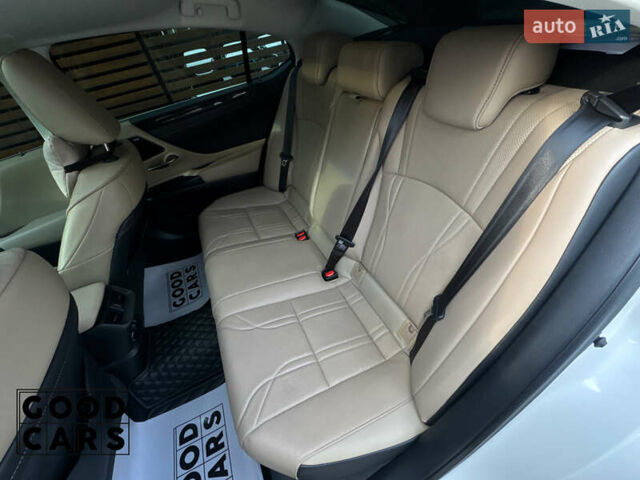 Білий Лексус ЕС, об'ємом двигуна 2.49 л та пробігом 73 тис. км за 43500 $, фото 31 на Automoto.ua