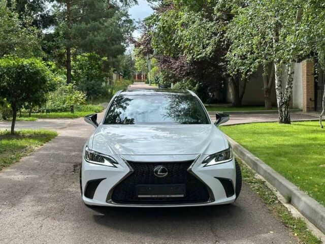 Белый Лексус ЕС, объемом двигателя 3.5 л и пробегом 59 тыс. км за 19700 $, фото 2 на Automoto.ua