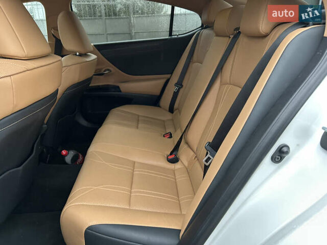 Белый Лексус ЕС, объемом двигателя 2.49 л и пробегом 51 тыс. км за 41900 $, фото 28 на Automoto.ua