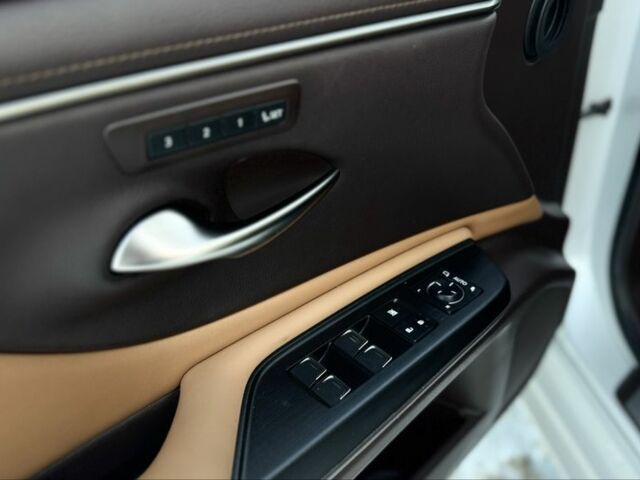 Білий Лексус ЕС, об'ємом двигуна 2.5 л та пробігом 78 тис. км за 37500 $, фото 15 на Automoto.ua