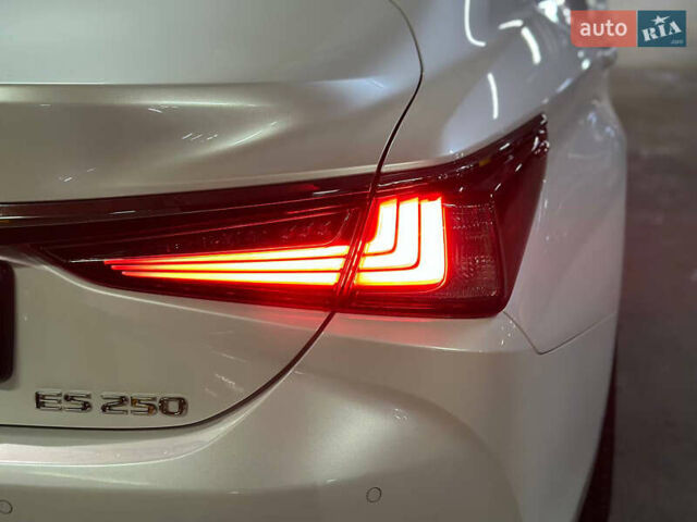 Белый Лексус ЕС, объемом двигателя 2.49 л и пробегом 16 тыс. км за 42999 $, фото 67 на Automoto.ua