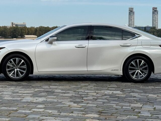 Білий Лексус ЕС, об'ємом двигуна 2.5 л та пробігом 77 тис. км за 39500 $, фото 1 на Automoto.ua