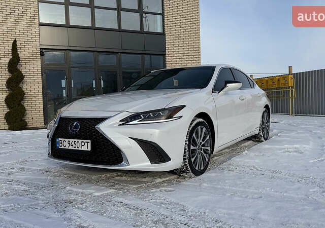 Белый Лексус ЕС, объемом двигателя 2.49 л и пробегом 59 тыс. км за 35500 $, фото 1 на Automoto.ua