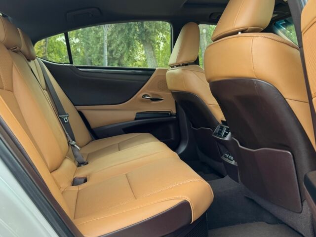 Білий Лексус ЕС, об'ємом двигуна 2.5 л та пробігом 77 тис. км за 39500 $, фото 12 на Automoto.ua