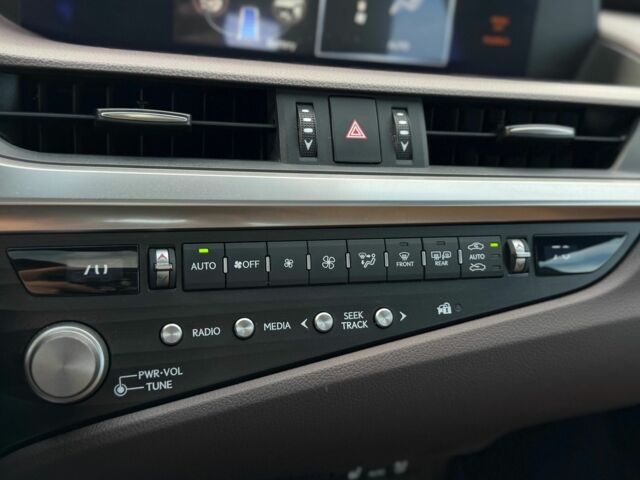 Білий Лексус ЕС, об'ємом двигуна 2.5 л та пробігом 77 тис. км за 39500 $, фото 21 на Automoto.ua