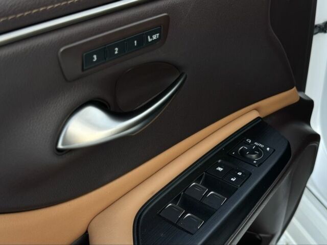 Білий Лексус ЕС, об'ємом двигуна 2.5 л та пробігом 78 тис. км за 37500 $, фото 19 на Automoto.ua