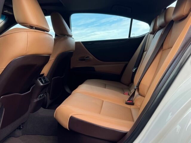 Білий Лексус ЕС, об'ємом двигуна 2.5 л та пробігом 77 тис. км за 39500 $, фото 11 на Automoto.ua