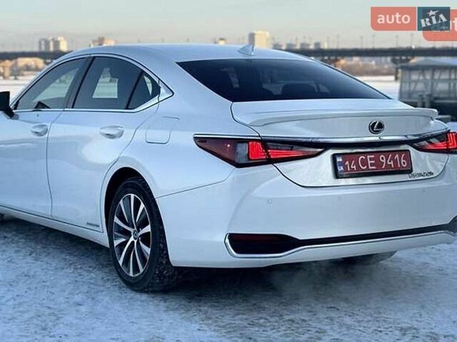 Белый Лексус ЕС, объемом двигателя 2.49 л и пробегом 81 тыс. км за 35000 $, фото 7 на Automoto.ua