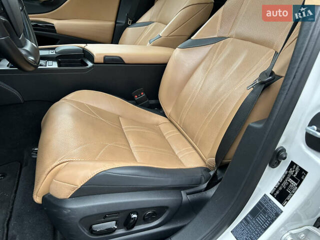 Белый Лексус ЕС, объемом двигателя 2.49 л и пробегом 51 тыс. км за 41900 $, фото 24 на Automoto.ua