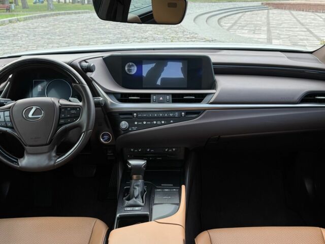 Білий Лексус ЕС, об'ємом двигуна 2.5 л та пробігом 77 тис. км за 39500 $, фото 16 на Automoto.ua