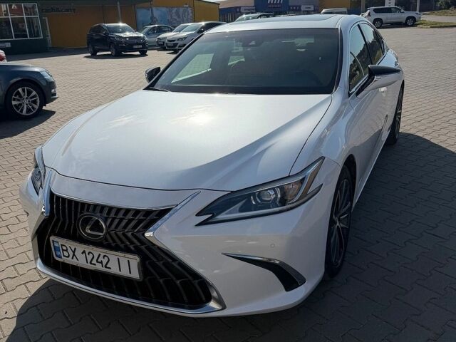 Білий Лексус ЕС, об'ємом двигуна 2.49 л та пробігом 72 тис. км за 37000 $, фото 4 на Automoto.ua