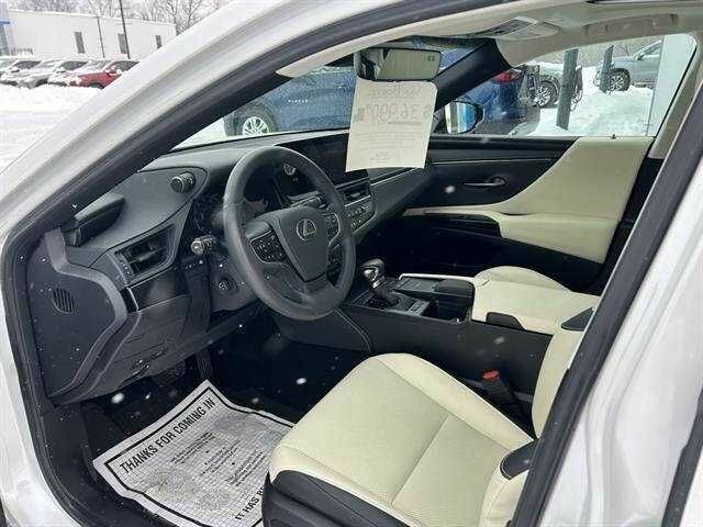 Белый Лексус ЕС, объемом двигателя 3.5 л и пробегом 21 тыс. км за 17500 $, фото 4 на Automoto.ua