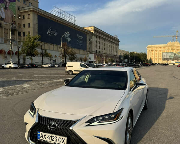 Белый Лексус ЕС, объемом двигателя 2.49 л и пробегом 40 тыс. км за 46900 $, фото 2 на Automoto.ua