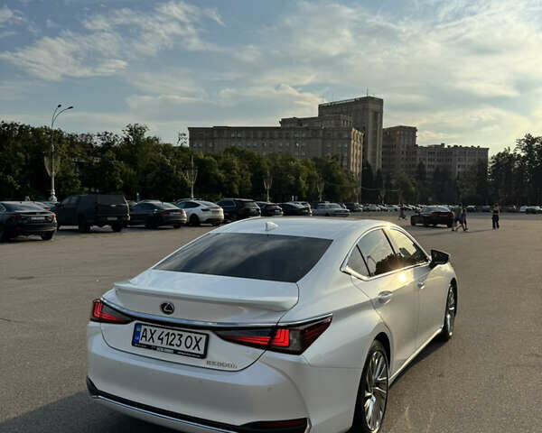 Белый Лексус ЕС, объемом двигателя 2.49 л и пробегом 40 тыс. км за 46900 $, фото 7 на Automoto.ua
