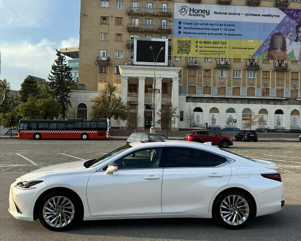 Белый Лексус ЕС, объемом двигателя 2.49 л и пробегом 40 тыс. км за 46900 $, фото 4 на Automoto.ua
