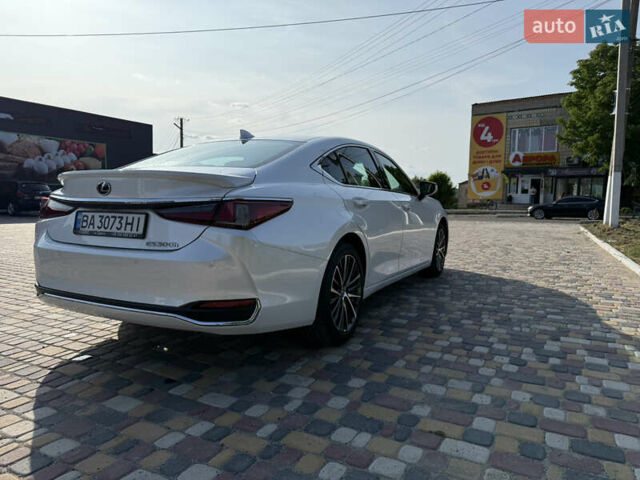 Белый Лексус ЕС, объемом двигателя 2.49 л и пробегом 12 тыс. км за 51500 $, фото 4 на Automoto.ua