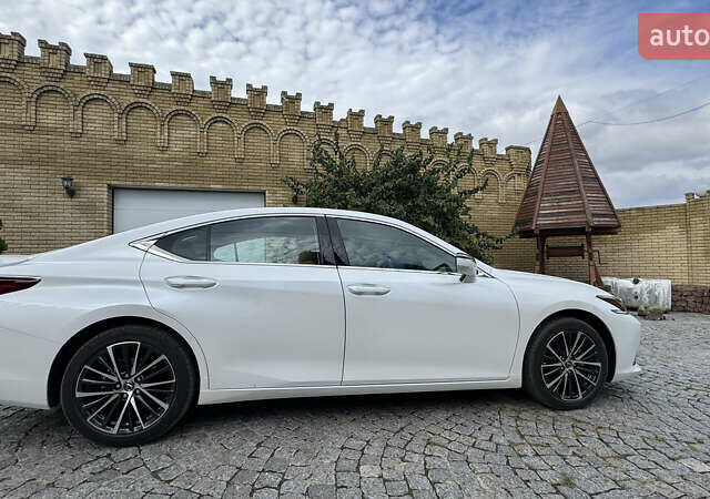 Белый Лексус ЕС, объемом двигателя 2.49 л и пробегом 14 тыс. км за 49777 $, фото 11 на Automoto.ua