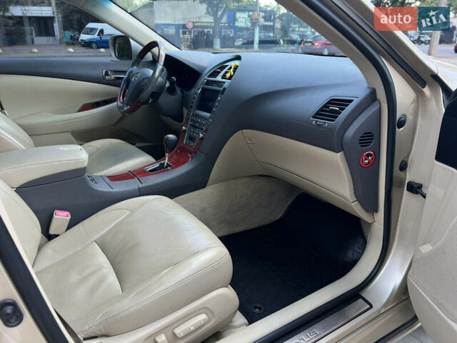 Бежевий Лексус ЕС, об'ємом двигуна 3.5 л та пробігом 118 тис. км за 8999 $, фото 33 на Automoto.ua