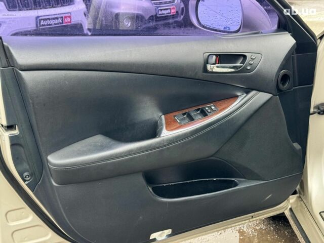 Бежевий Лексус ЕС, об'ємом двигуна 3.5 л та пробігом 298 тис. км за 11890 $, фото 17 на Automoto.ua