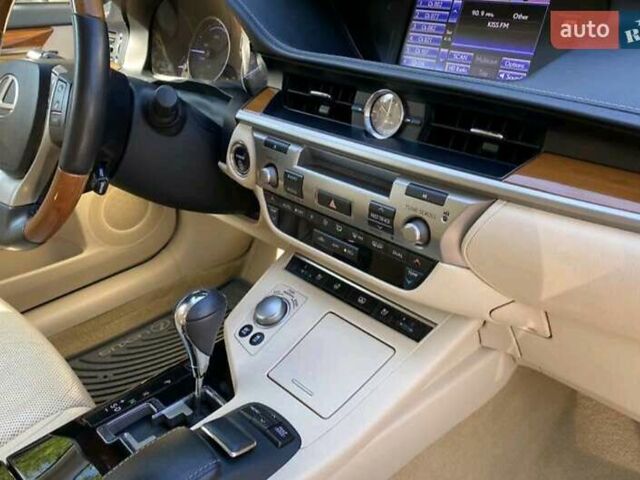 Бежевый Лексус ЕС, объемом двигателя 2.49 л и пробегом 145 тыс. км за 15000 $, фото 18 на Automoto.ua