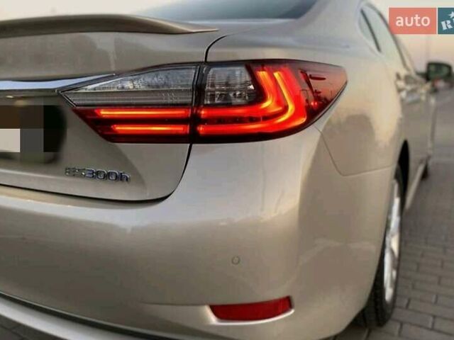 Бежевый Лексус ЕС, объемом двигателя 2.49 л и пробегом 145 тыс. км за 15000 $, фото 2 на Automoto.ua