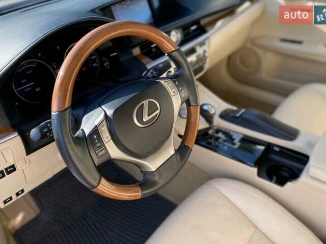 Бежевый Лексус ЕС, объемом двигателя 2.49 л и пробегом 145 тыс. км за 15000 $, фото 20 на Automoto.ua
