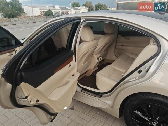 Бежевый Лексус ЕС, объемом двигателя 2.5 л и пробегом 125 тыс. км за 19500 $, фото 24 на Automoto.ua