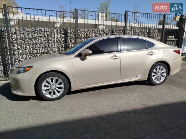 Лексус ЕС 2015 в Киеве на Automoto.ua Бежевый Лексус ЕС, объемом двигателя 2.5 л и пробегом 92 тыс. км за 22900 $, фото 1 на Automoto.ua