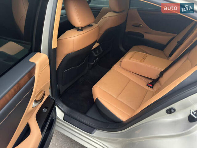 Бежевый Лексус ЕС, объемом двигателя 2.49 л и пробегом 40 тыс. км за 43900 $, фото 28 на Automoto.ua