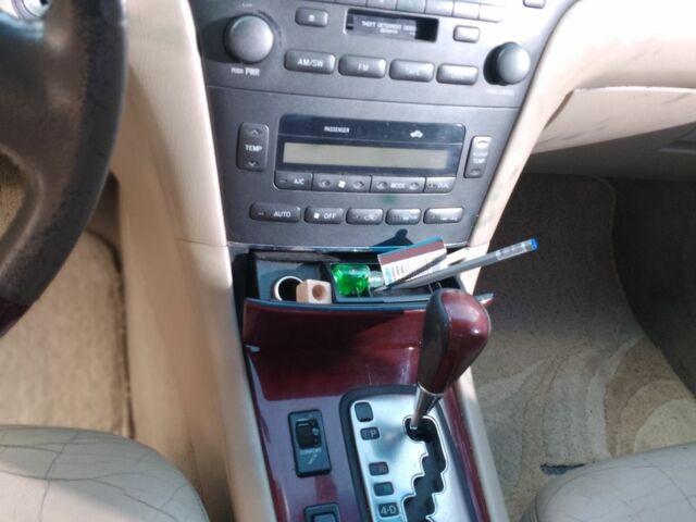 Черный Лексус ЕС, объемом двигателя 3 л и пробегом 230 тыс. км за 6000 $, фото 5 на Automoto.ua