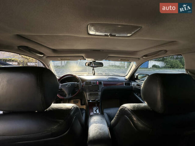 Черный Лексус ЕС, объемом двигателя 3.3 л и пробегом 542 тыс. км за 5500 $, фото 7 на Automoto.ua