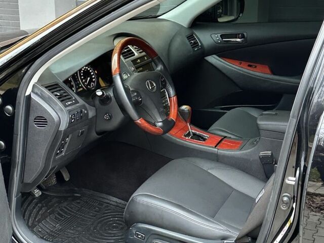 Черный Лексус ЕС, объемом двигателя 3.5 л и пробегом 260 тыс. км за 8250 $, фото 2 на Automoto.ua