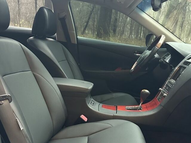 Черный Лексус ЕС, объемом двигателя 3.5 л и пробегом 260 тыс. км за 8250 $, фото 4 на Automoto.ua