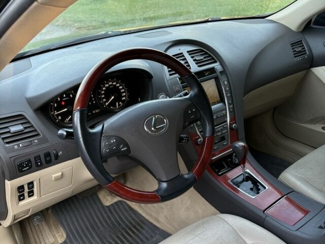 Черный Лексус ЕС, объемом двигателя 3.5 л и пробегом 188 тыс. км за 9800 $, фото 4 на Automoto.ua