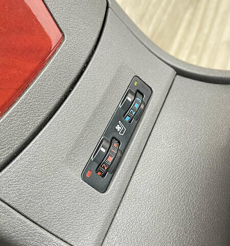 Черный Лексус ЕС, объемом двигателя 3.46 л и пробегом 330 тыс. км за 9400 $, фото 15 на Automoto.ua