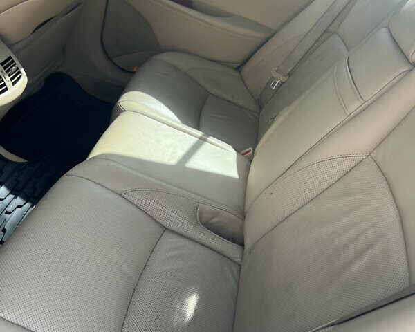 Черный Лексус ЕС, объемом двигателя 3.5 л и пробегом 247 тыс. км за 8200 $, фото 6 на Automoto.ua