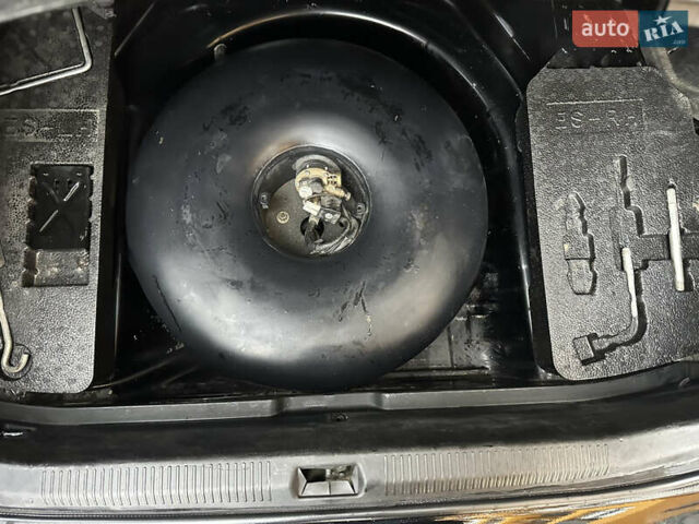 Чорний Лексус ЕС, об'ємом двигуна 3.46 л та пробігом 257 тис. км за 8250 $, фото 19 на Automoto.ua