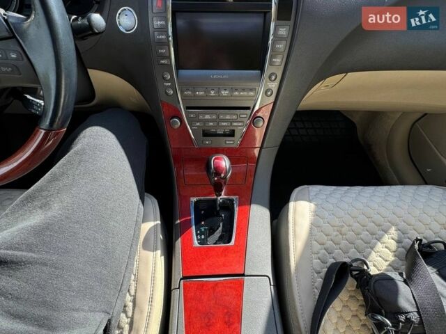 Черный Лексус ЕС, объемом двигателя 3.46 л и пробегом 300 тыс. км за 8500 $, фото 5 на Automoto.ua