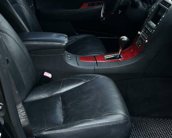 Черный Лексус ЕС, объемом двигателя 3.5 л и пробегом 302 тыс. км за 8700 $, фото 16 на Automoto.ua