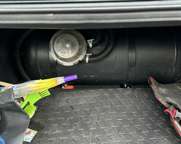 Черный Лексус ЕС, объемом двигателя 3.5 л и пробегом 300 тыс. км за 11000 $, фото 18 на Automoto.ua