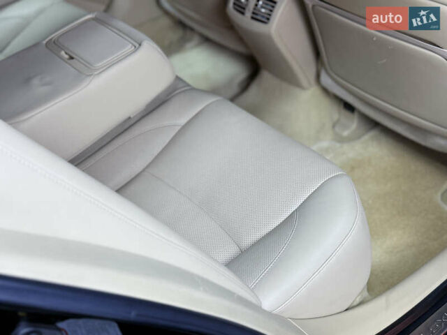 Чорний Лексус ЕС, об'ємом двигуна 3.46 л та пробігом 89 тис. км за 11999 $, фото 86 на Automoto.ua