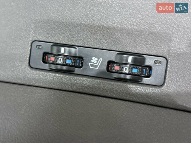 Чорний Лексус ЕС, об'ємом двигуна 3.46 л та пробігом 89 тис. км за 11999 $, фото 10 на Automoto.ua