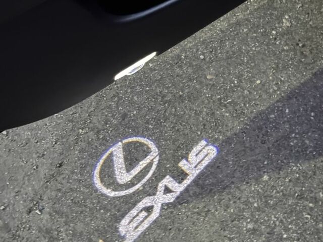 Черный Лексус ЕС, объемом двигателя 3.5 л и пробегом 230 тыс. км за 12700 $, фото 13 на Automoto.ua