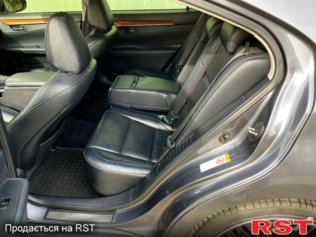 Черный Лексус ЕС, объемом двигателя 3.5 л и пробегом 203 тыс. км за 16999 $, фото 10 на Automoto.ua