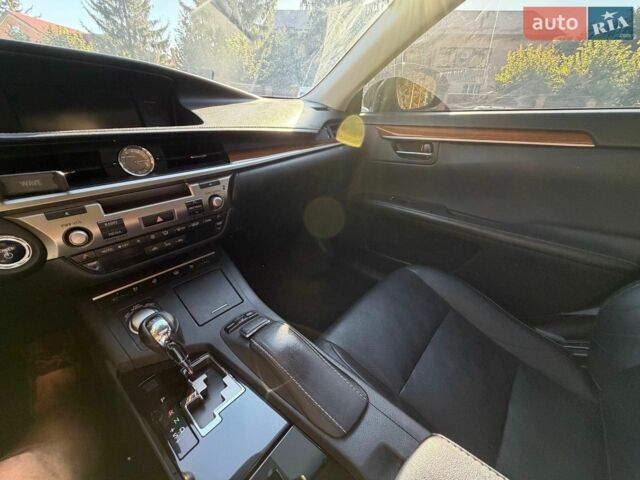 Черный Лексус ЕС, объемом двигателя 2.5 л и пробегом 295 тыс. км за 17200 $, фото 8 на Automoto.ua